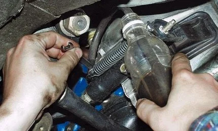 Прокачка сцепления ВАЗ 2107