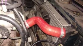 Почему нижний патрубок радиатора холодный, а верхний горячий