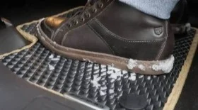 Влаговпитывающие коврики для автомобиля