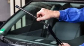 Почему скрипят дворники