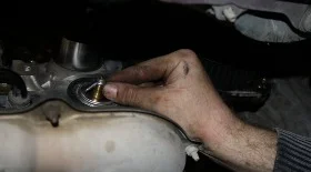 Замена помпы и термостата на Subaru Outback