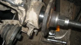 Замена переднего подшипника ступицы на Volkswagen Passat B5