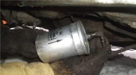 Замена топливного фильтра на Skoda Octavia