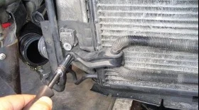 Снятие и установка интеркулера Audi Allroad 2,5 TDI