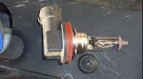 Замена ламп в противотуманных фарах Ford Focus 2