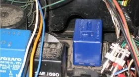 Реле паузы дворников на Volvo 940