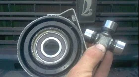 Замена крестовины, подвесного подшипника карданного вала на ВАЗ Классика