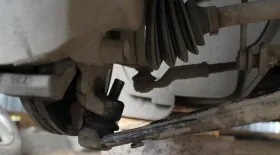 Замена шаровой опоры на Ford Focus 2