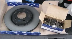 Замена тормозных дисков, колодок на Hyundai Tucson