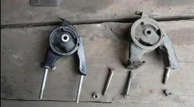 Замена опор двигателя 1NZ-FE на Toyota Funcargo