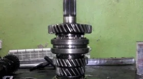 Сборка 5-ступенчатой КПП ВАЗ нового образца (Нива)