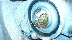 Замена термостата Golf 4 1.6 AKL