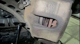 Ремонт супорта и замена тормозного поршня BMW 3 series e46