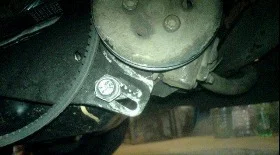 Замена ремня насоса ГУР Volkswagen Golf 3