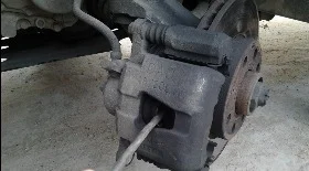 Замена передних тормозных колодок Ланос