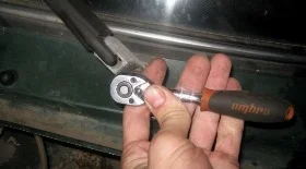 Снятие трапеции и замена моторчика дворников на ВАЗ 2107