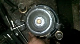 Замена амортизаторов передней подвески Skoda Octavia 2