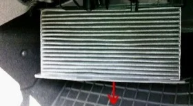 Замена салонного фильтра Skoda Octavia 2 A5