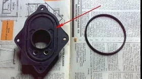 Замена прокладки под моновпрыском на Ауди 80 B4