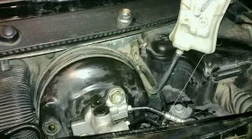Снятие/замена вакуумного усилителя тормозов Фольксваген Пассат Б5