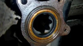 Замена сальника задней полуоси Прадо 120