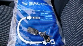 Замена тросика сцепления на Volkswagen Golf 3