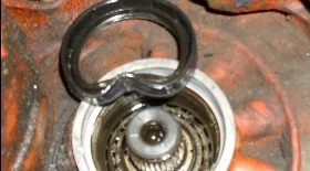 Замена сальника фланца КПП 020 на Фольксваген