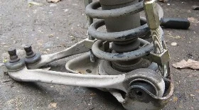 Замена рычагов передней подвески VW Passat B5