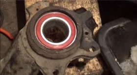 Замена ступичного подшипника (переднего)  Нексия