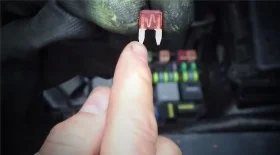 Как поменять предохранители на Форд Фокус 2