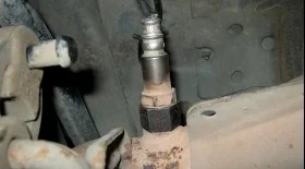 Демонтаж катализатора на Митцубиси Лансер 9