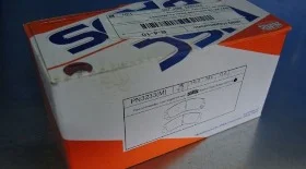 Замена передних тормозных колодок Mitsubishi Outlander XL