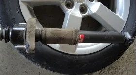 Замена задних амортизаторов Mitsubishi Outlander XL