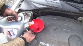 Замена масла Рено Клио