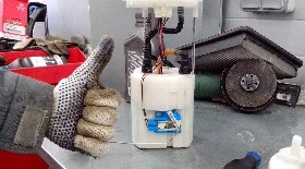 Замена топливного фильтра Киа Соренто