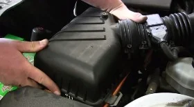 Замена воздушного фильтра Хендай Элантра