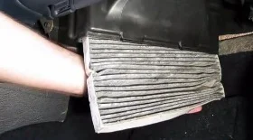 Замена салонного фильтра Додж Караван