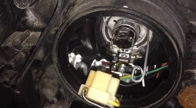 Замена лампы ближнего света Киа Соул