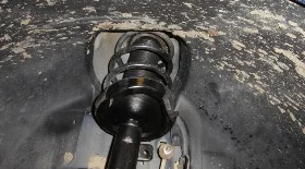 Замена переднего амортизатора Форд Фокус 1