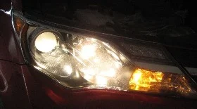 Toyota RAV4 (2013) Headlight Bulb Replacement