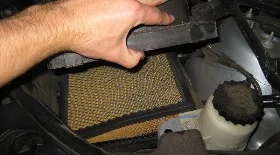 Замена воздушного фильтра Гранд Чероки WK2