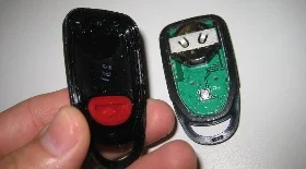 Замена батарейки в ключе Хендай ix35