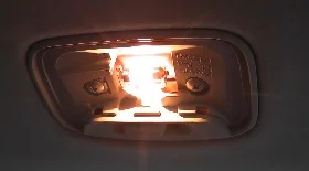 Замена ламп в салоне Лансер