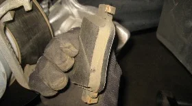 Замена тормозных колодок Пассат Б7