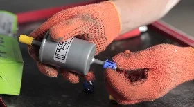 Замена топливного фильтра Опель Вектра С