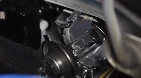 Замена лампы ближнего света Октавия