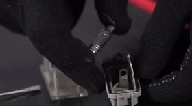 Замена лампы подсветки номера Меган 2