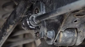 Замена втулок стабилизатора Хендай Элантра