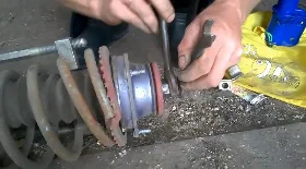 Замена передней стойки ВАЗ 2109