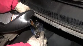 Замена масла в двигателе Форд Фокус 2 1.8